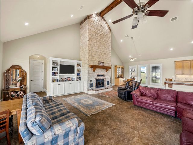 453 Tower Road, Valley View, TX 76272
