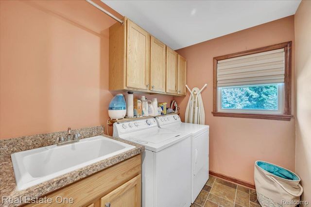 3753 Country View Drive, Oxford Charter Township, MI 48371