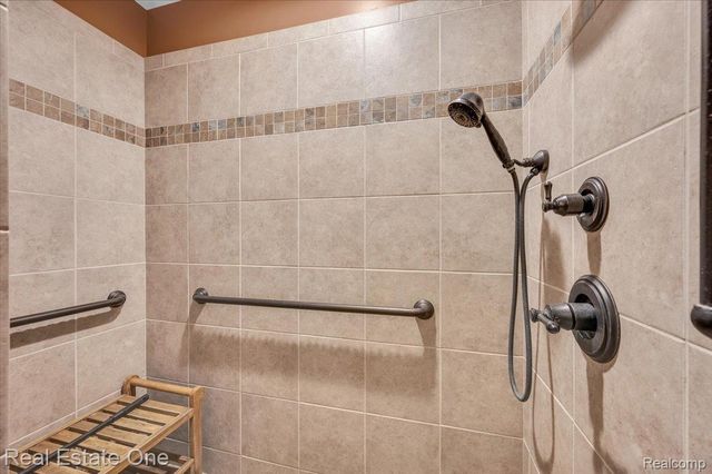3753 Country View Drive, Oxford Charter Township, MI 48371