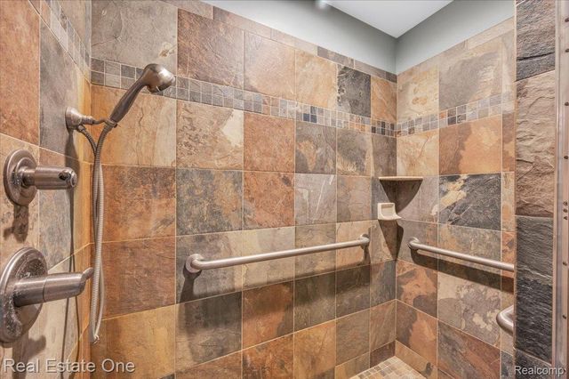 3753 Country View Drive, Oxford Charter Township, MI 48371