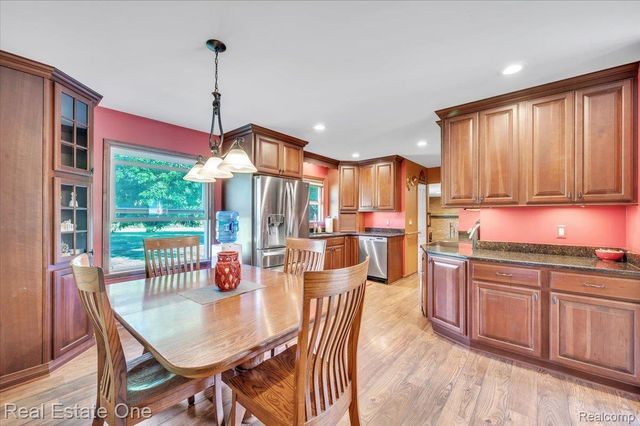 3753 Country View Drive, Oxford Charter Township, MI 48371