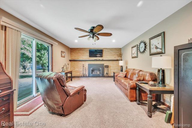 3753 Country View Drive, Oxford Charter Township, MI 48371
