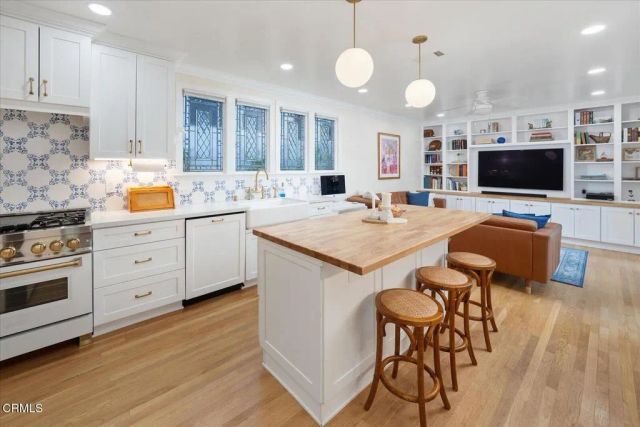 917 E Mountain, Glendale, CA 91207