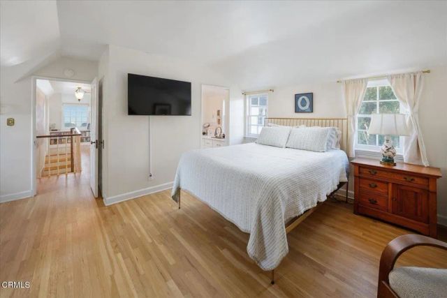 917 E Mountain, Glendale, CA 91207