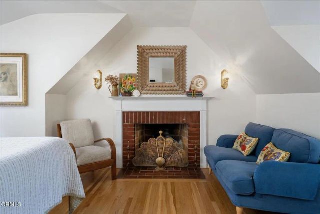 917 E Mountain, Glendale, CA 91207