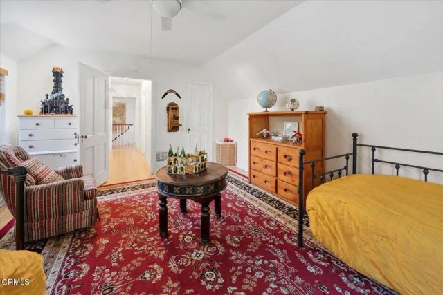 917 E Mountain, Glendale, CA 91207