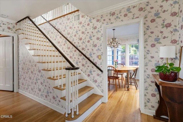 917 E Mountain, Glendale, CA 91207