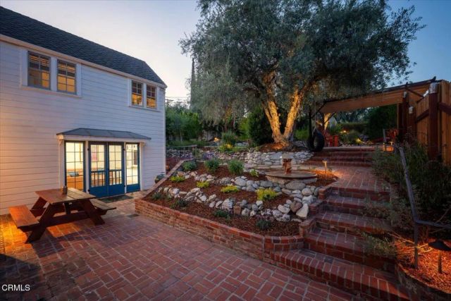 917 E Mountain, Glendale, CA 91207