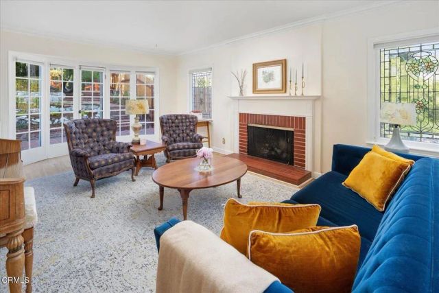 917 E Mountain, Glendale, CA 91207