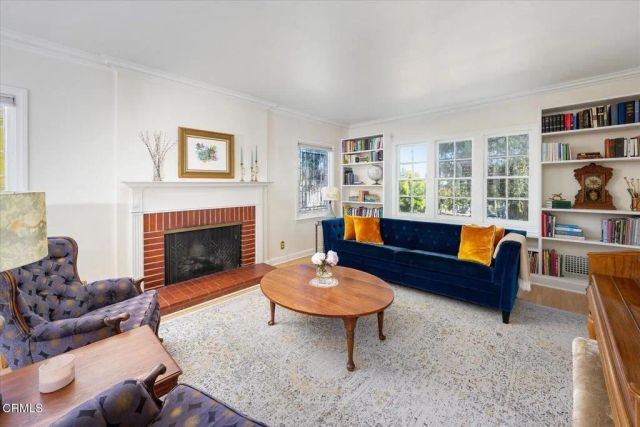 917 E Mountain, Glendale, CA 91207