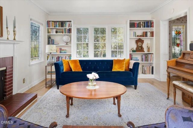 917 E Mountain, Glendale, CA 91207