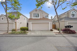 1068 Foster St, Alameda, CA 94502