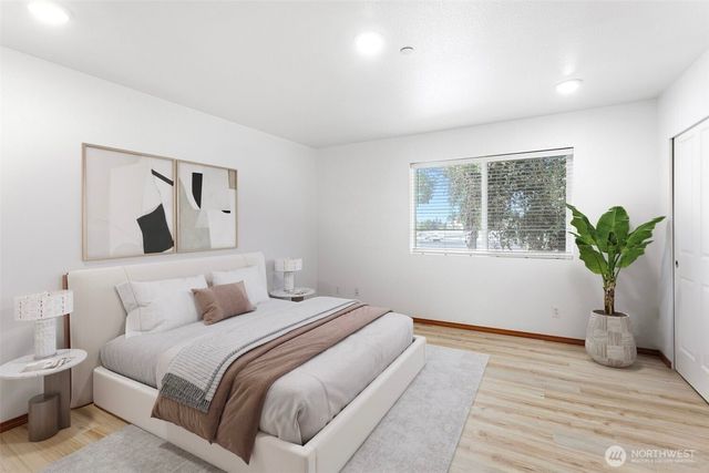 13359 Ambaum Boulevard SW, Burien, WA 98146