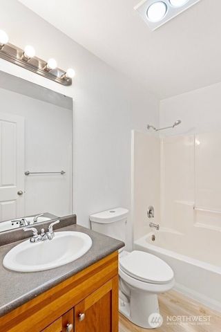 13359 Ambaum Boulevard SW, Burien, WA 98146