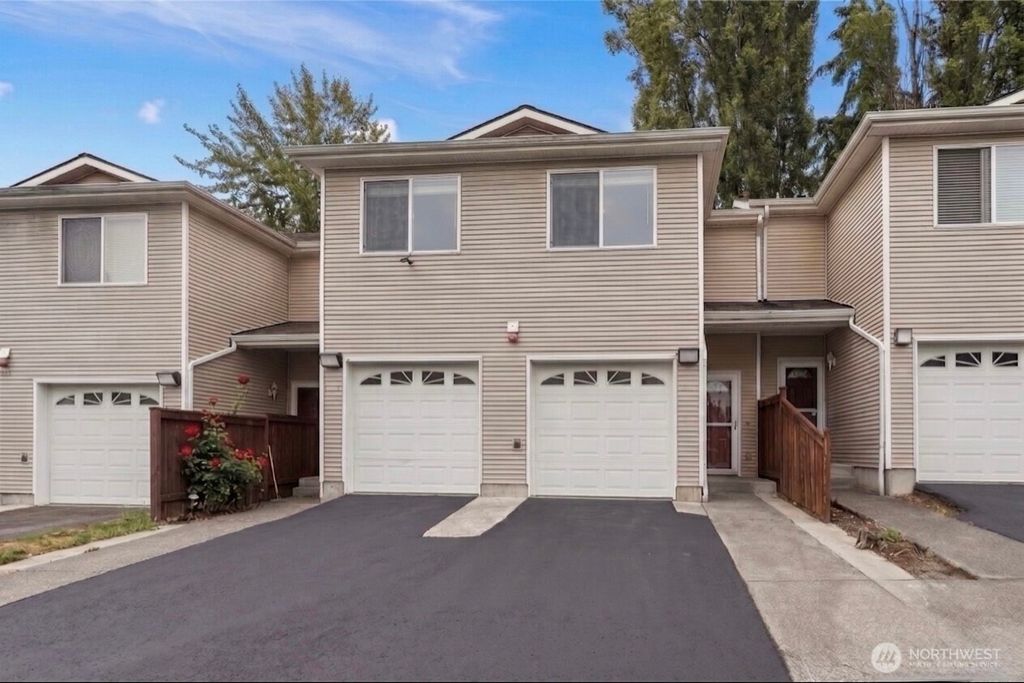 13359 Ambaum Boulevard SW, Burien, WA 98146