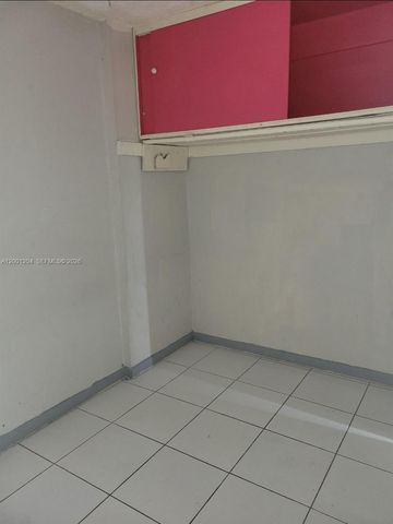 2800 NW 56th Ave E403, Lauderhill, FL 33313