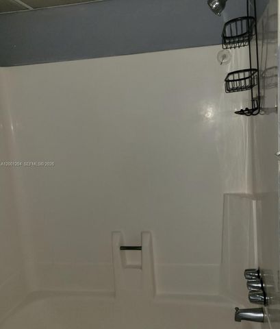 2800 NW 56th Ave E403, Lauderhill, FL 33313