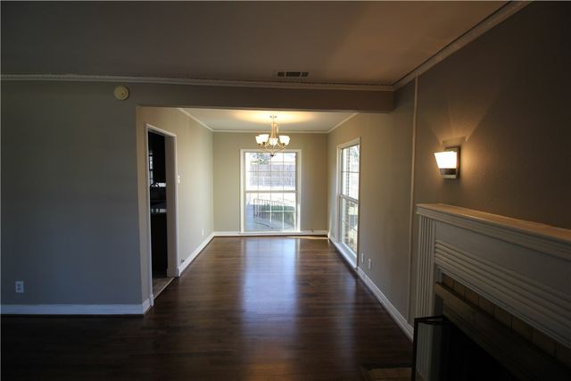 4303 DELMAR Avenue, Dallas, TX 75206