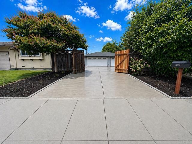 1090 White Drive, Santa Clara, CA 95051