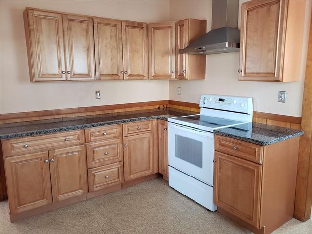 40 East Barrows Street 2, Cumberland, RI 02864