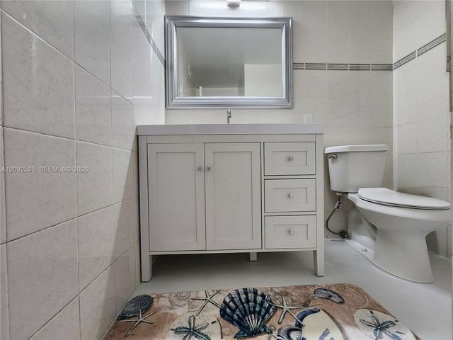 3505 S Ocean Drive 819, Hollywood, FL 33019