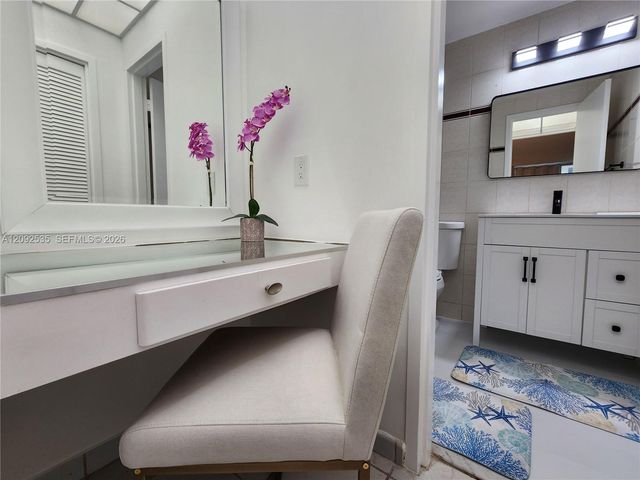3505 S Ocean Drive 819, Hollywood, FL 33019