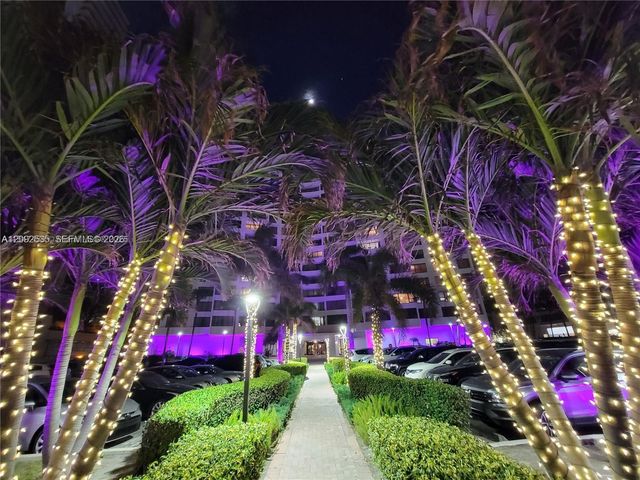 3505 S Ocean Drive 819, Hollywood, FL 33019