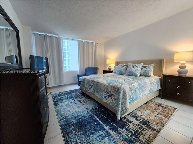 3505 S Ocean Drive 819, Hollywood, FL 33019