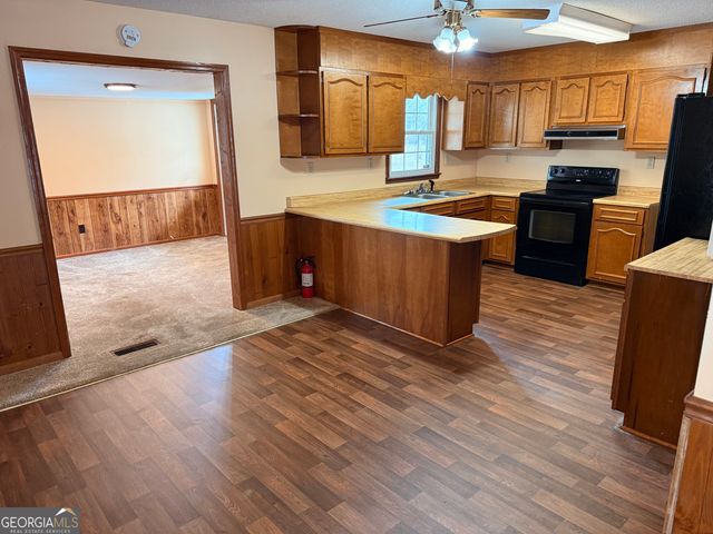 1025 Ralph Mullis Road, Rentz, GA 31075