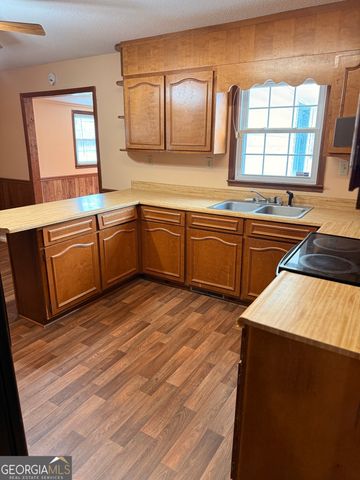 1025 Ralph Mullis Road, Rentz, GA 31075