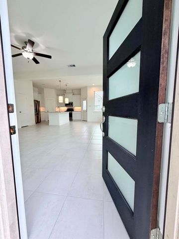 1539 Crystal Stream Drive, Missouri City, TX 77459