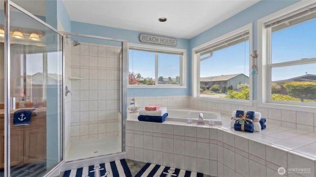 1042 Shorecrest Place, Camano Island, WA 98282