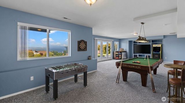 1042 Shorecrest Place, Camano Island, WA 98282