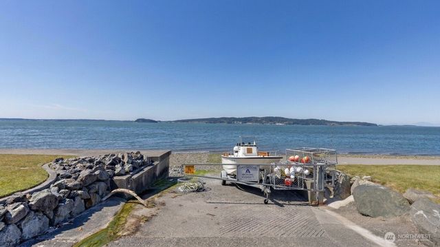 1042 Shorecrest Place, Camano Island, WA 98282