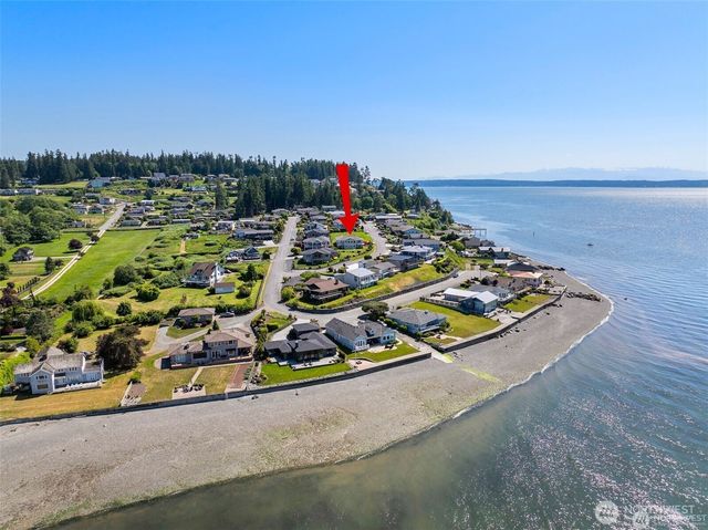 1042 Shorecrest Place, Camano Island, WA 98282