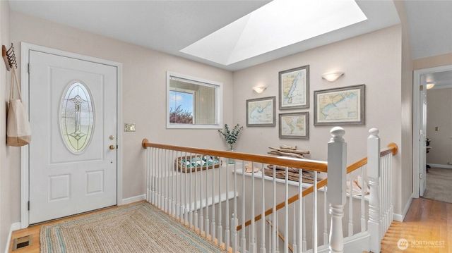 1042 Shorecrest Place, Camano Island, WA 98282