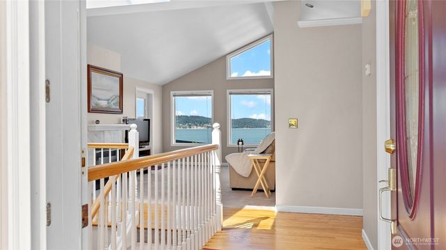 1042 Shorecrest Place, Camano Island, WA 98282