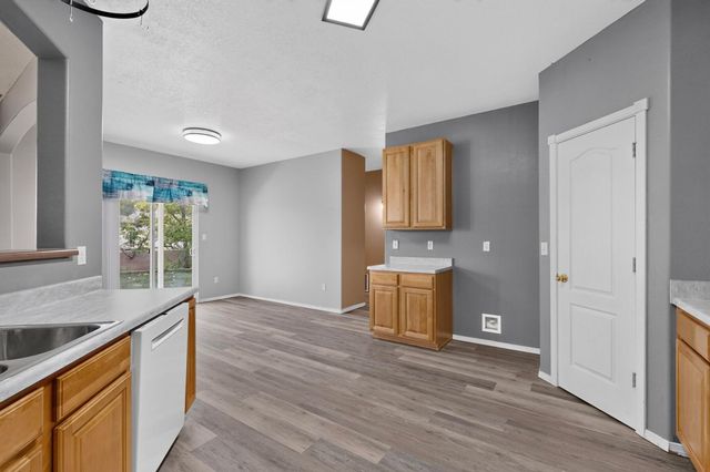 7220 Hearthstone Road NW, Albuquerque, NM 87114