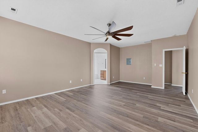 7220 Hearthstone Road NW, Albuquerque, NM 87114