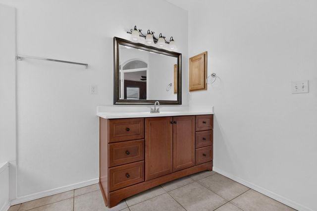 7220 Hearthstone Road NW, Albuquerque, NM 87114