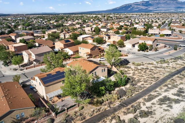 7220 Hearthstone Road NW, Albuquerque, NM 87114