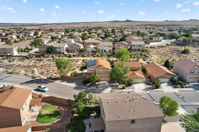 7220 Hearthstone Road NW, Albuquerque, NM 87114