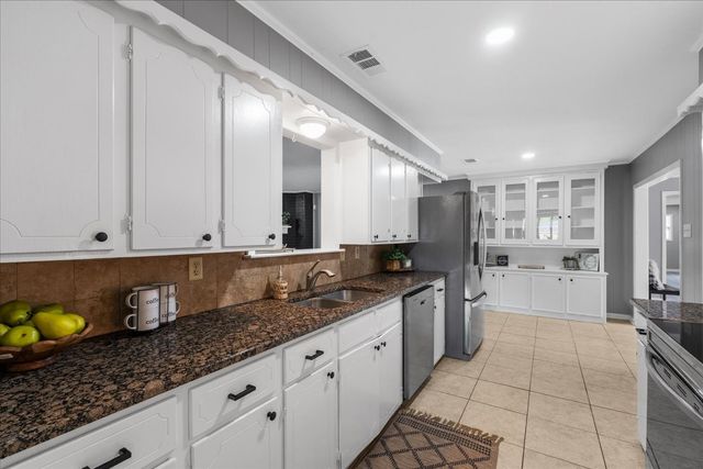 406 N 37th Street, Corsicana, TX 75110