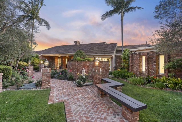 6525 Crystalaire, San Diego, CA 92120