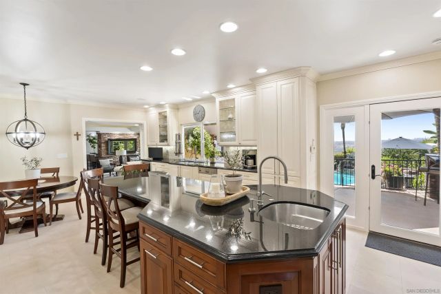 6525 Crystalaire, San Diego, CA 92120