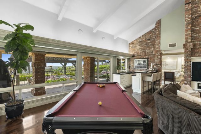 6525 Crystalaire, San Diego, CA 92120