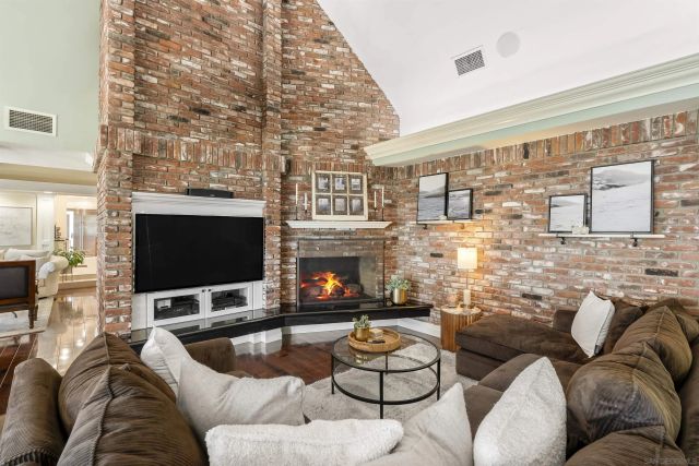 6525 Crystalaire, San Diego, CA 92120