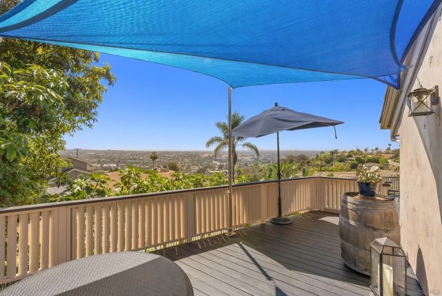 6525 Crystalaire, San Diego, CA 92120