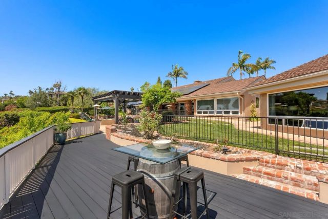 6525 Crystalaire, San Diego, CA 92120