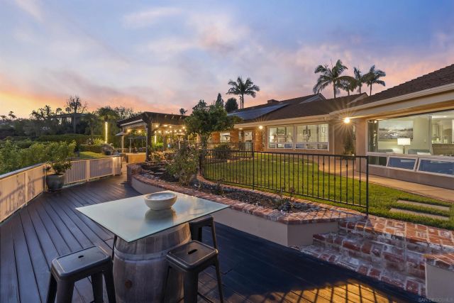 6525 Crystalaire, San Diego, CA 92120